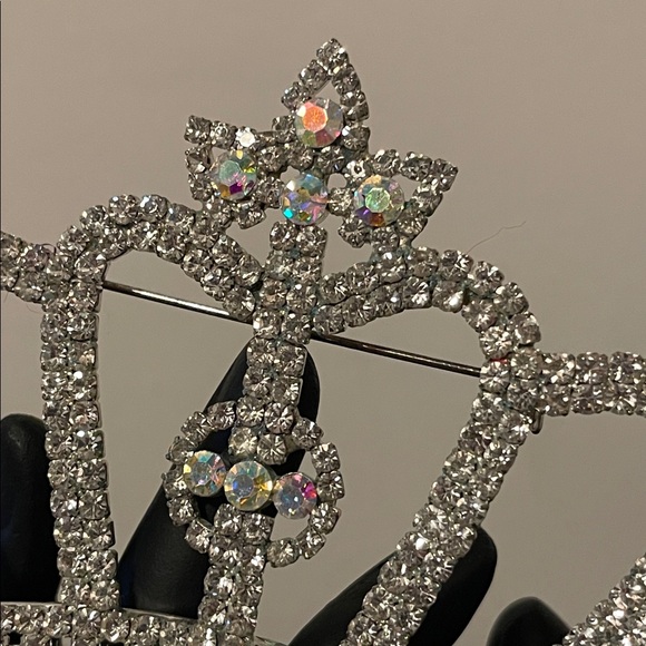 Vintage Aurora Borealis & Rhinestone Oversized Crown Brooch - Picture 5 of 11